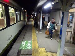 ３駅進んで、臼田駅。
現在は佐久市の一部となった、旧臼田町の中心駅。

ここで一旦下車。