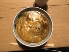 これです。とろとろの餡に柔らかいたまごが混ざって確かに美味しかったです。個人的にはうどんがもう少し堅めが良いかも。まぁ、３年越しで食べられたので満足です。本日最大のミッション成功でした。