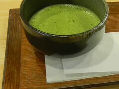 しろテラスのお茶屋さんは小倉の老舗茶屋の「辻利茶舗」美味しいお抹茶をいただきました。