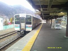 まあ、旅とはそういうものです。
流れに合わせて、予定をどんどんカエルのがまた楽しい。

という訳で、途中駅のネタは一切なく、いきなり木曽福島にとうちゃこしたところから。

楽しくお話しした豪州の方々ともここでお別れ。

さいなら～、良い旅をお続け下さいね～♪