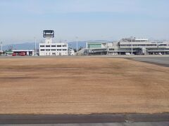 佐賀空港に定時に着陸しました。