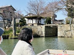 史跡　柳川城堀水門
これからあの小さな水門を通ります