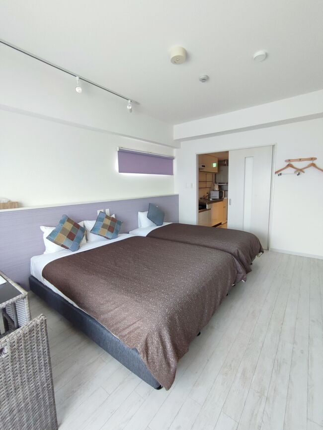 開南から与那原まで東陽バスで30分。<br /><br /><br />与那原の宿は「かりゆしコンドミニアム与那原サンシャインオーシャン」。