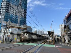 十条駅。
西口駅前には大きなタワマンが建設中ですね。