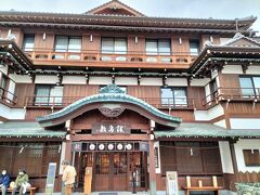 さて、本日のハイライト、琴平温泉の敷島館です。共立リゾートの施設で、優待を使って予約しました。
