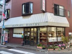 雑司ヶ谷の住宅街を歩いてると、パン屋さん発見