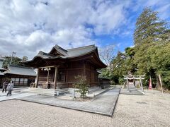 こちらの松江神社は、松江城内二の丸にあって、歴代の城主様をお祀りしている神社様です。。