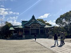 大手門から少し入ったところにある、豊国神社へ。
豊臣秀吉を祀った神社で、京都にもあり、そちらは訪問したことがあるので、大阪のも訪問したかったのでした。