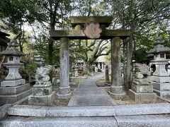 凸凹神堂(多賀神社)