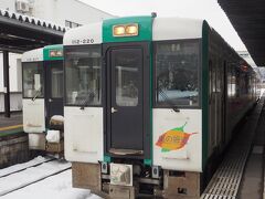 8:35発　陸羽東線（普通）小牛田行

跨線橋を越えての乗り換えは、足を痛めている私には辛い。