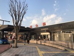 武生駅下車。
敦賀行き40分程の待ち時間で、武生の駅近辺をぶらり。

福井駅より乗車した電車は武生駅止まり。敦賀行きではないので、さすがに空いていた。

