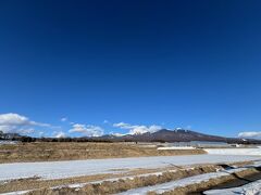 お天気にも恵まれ、最高のスキー温泉旅行になりました！写真は帰路の八ヶ岳。来冬もまたこのコースで来れたらいいな！