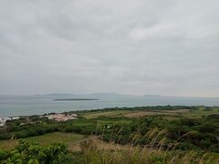 西大岳展望台

見えている島は嘉弥真島♪
ウサギがいる島。いつか行ってみたい(^-^)