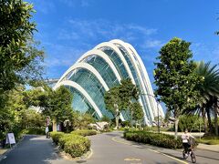 Gardens by the Bay

まずは Cloud Forest へ