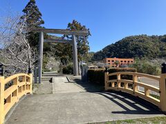 ホテル出て、車ですぐのところにある天津神明宮参拝。