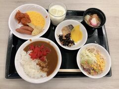 ホテルで朝ごはんをいただきます