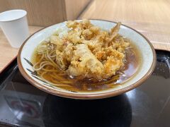 仙台駅に着いて、ひとまず立ちそば処杜で腹ごしらえしました。

蕎麦つゆが上品な味わいで美味しかったです。