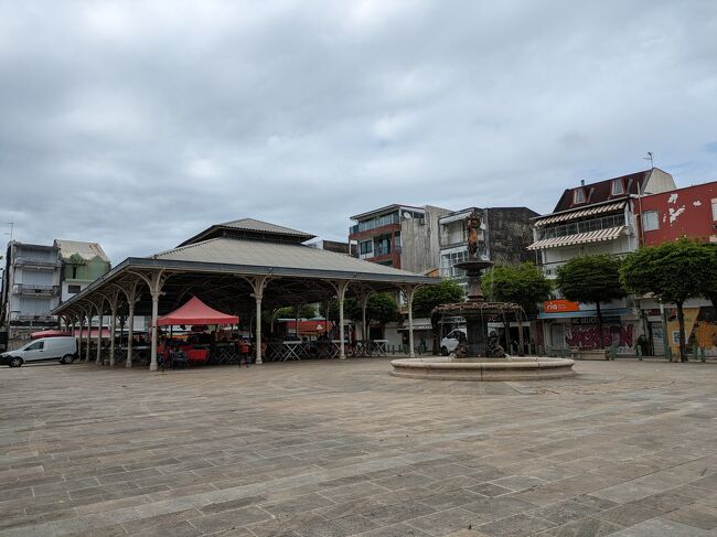 スパイスマーケットがあった。<br />なんか怪しい液体売ってたりした。