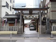 そのまま歩いて露天(つゆのてん)神社へ

お初天神の名で広く知られている神社です