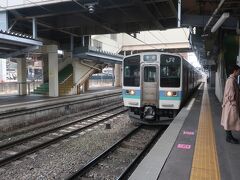 10時14分 松本行
ホームについて2､3分で電車が到着とほぼ待つことなく電車が来ました