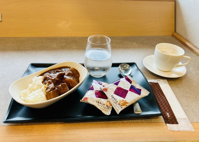 3/19 <br />リムジンバスで来ました！関西空港。そのまま4階のエアラインカウンターへ。<br />チェックイン後、ANAラウンジへ。朝食抜きだったので、いつものカレー。<br />美味しく頂きました。