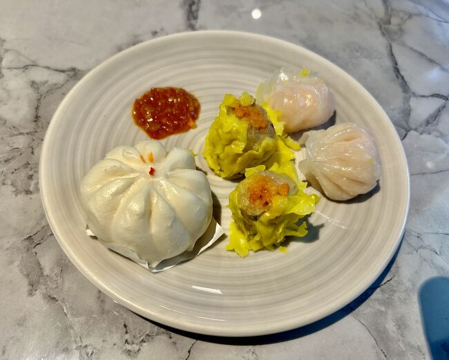 ついでに中華も。こちらの点心、意外と美味しかった！