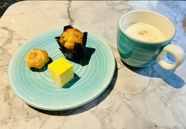 最後はデザート。ほぼフルコース！<br />もう晩ご飯いらない～