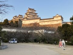 菱の門　横からの姫路城 