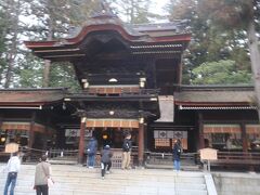 こちらが弊拝殿
安永10年に高島藩の命により立川和四郎富棟により造営されました