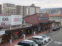 上諏訪駅の改札は東口だけなので､西口へ行くには近くの自由通路を渡って行かなくてはなりません