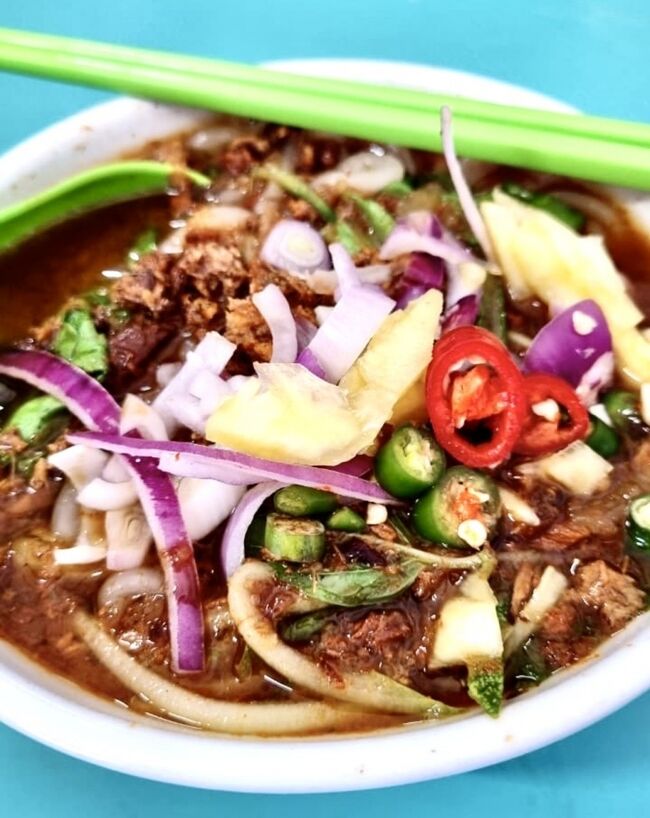 GrabでPenang Road Famous Laksaへ。<br />この日初めて食べた アッサム ラクサが絶品でした！<br />お茶と合わせて11リンギット(￥380)<br />もう、うまい、早い、安い！屋台最強！