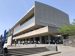 まずは地下鉄の竹橋で降りて
東京国立近代美術館へ。