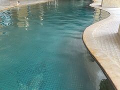 今夏のお宿は山根屋旅館」
旅館の写真、あまり撮ってなかった。。。

大浴場の内湯は長くて大きいお風呂！
