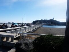 江ノ島弁天橋と江ノ島