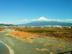綺麗に撮れました！
いつ通っても嬉しい富士山です！