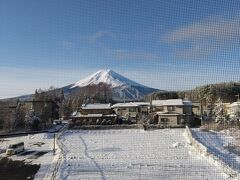 スキー旅行２日目！
晴天で富士山もホテルから見えました♪