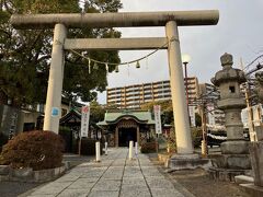 水戸東照宮。
元和７年（1621年）に徳川家康公を祀る神社として水戸藩初代藩主徳川頼房公により創建された神社ですが、昭和20年（1945年）の戦災で焼失し、昭和37年（1962年）に再建されたのだそうです。