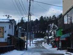 昨晩アイヌコタンのイコロで観劇をしましたが、暗い中を歩きましたので、あたりの景色をゆっくりと眺めながら進んで行きます