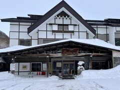 まずは、最初の温泉は、酸ヶ湯温泉。
青森駅からのんびり寄り道をしながら、酸ヶ湯温泉に到着しました。