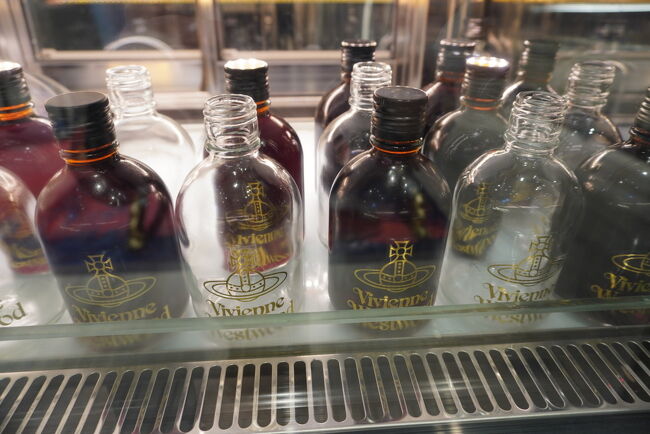 日本未上陸!!vivienne westwoodカフェ台湾へ』台中(台湾)の 日本未上陸!!vivienne westwoodカフェ台湾へ』台中(台湾)の