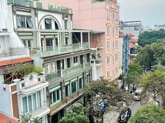 ノイバイ国際航空で両替して、予約してあった車でホテルへ。

https://ameblo.jp/shukh4shukh/entry-12839712203.html