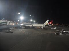 ナンディ空港13：15→成田19：30　FJ351
入国審査も簡単に終了し、ホテルにバスで向かいました。
成田空港台ターミナル20：10→マロウドインターナショナルホテル成田20：30
無料送迎バス
他のホテルに向かうバスは乗客が多く居ましたが、吾々だけで不安になりました。