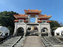 「大仏禅寺」の入り口に停めてもらって115台湾ドルだったので550円ほどです。台湾のタクシーはやっぱり安いです。