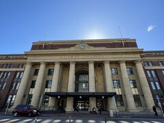 少し歩いてウェリントン駅（Wellington station）に到着。