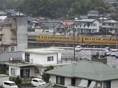 泊まったホテルの半分の客室は山陽線に面し、残り半分の客室は宇部線に面していますが、特にリクエストしなかったけど前者の部屋でした。