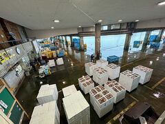 富山市から約1時間で
氷見漁港に到着。