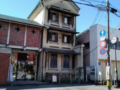 篆刻(てんこく)美術館
蔵造りの建物が目を引きます。