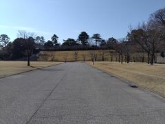 金沢城公園です。
広いですね