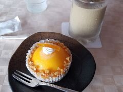 見学の後は喫茶室へ

レモンタルトとカフェオレのセットでひと休みしてから