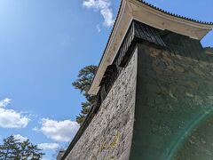 石垣が立派
基準が広島城や福山城なので、
石垣が重なって高台になっているだけでかなりの壮大さを感じる
